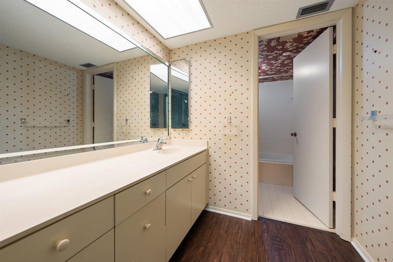 1250 Gulf Blvd #706 Property Photo 18