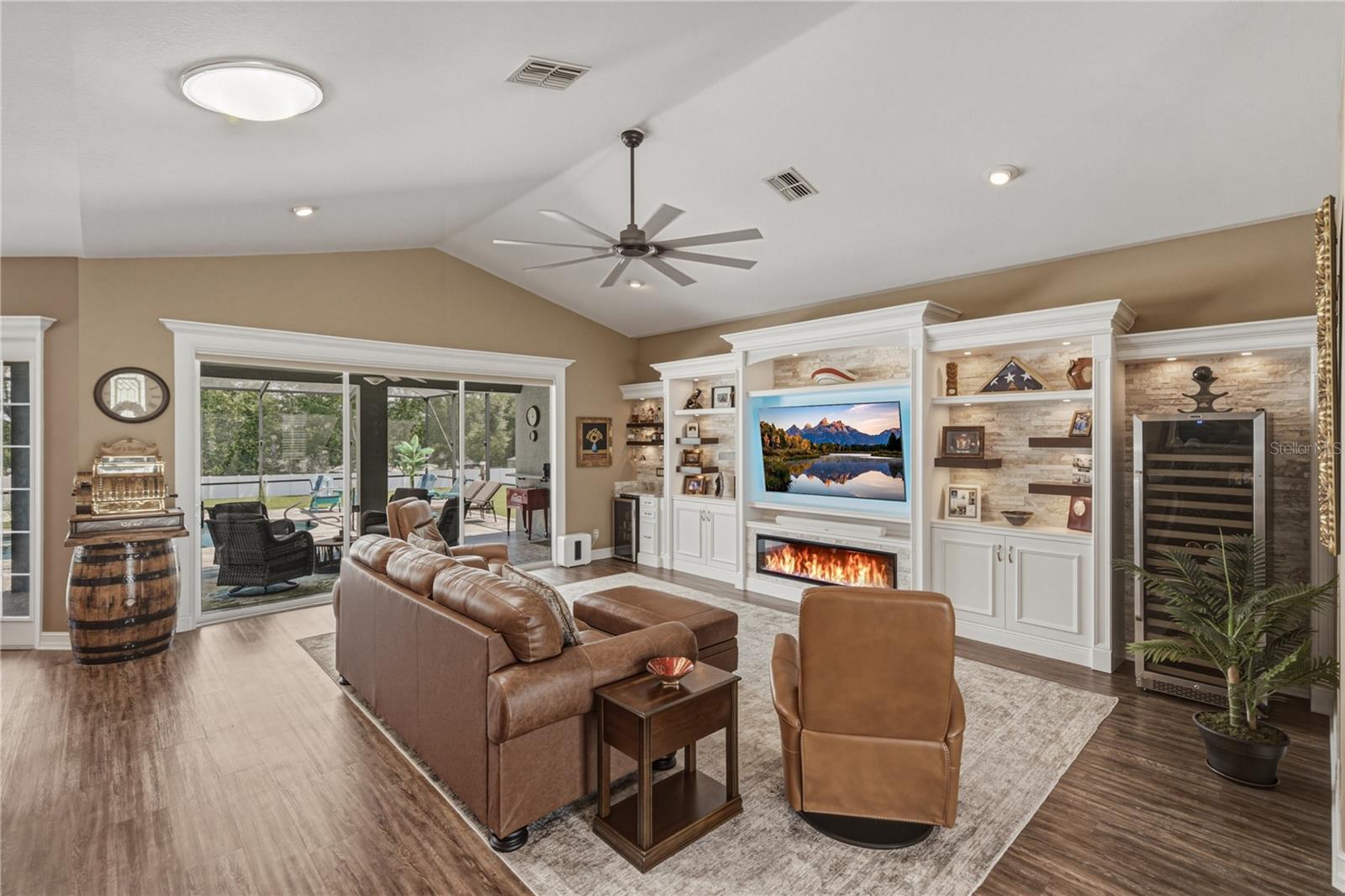 37405 Highridge Dr Property Photo 10