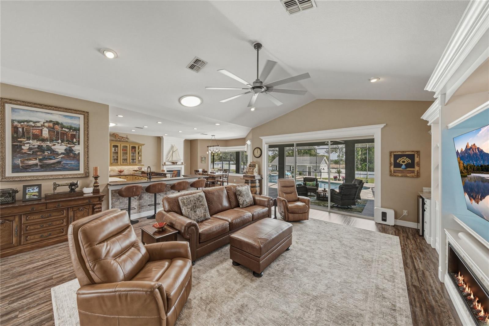 37405 Highridge Dr Property Photo 14