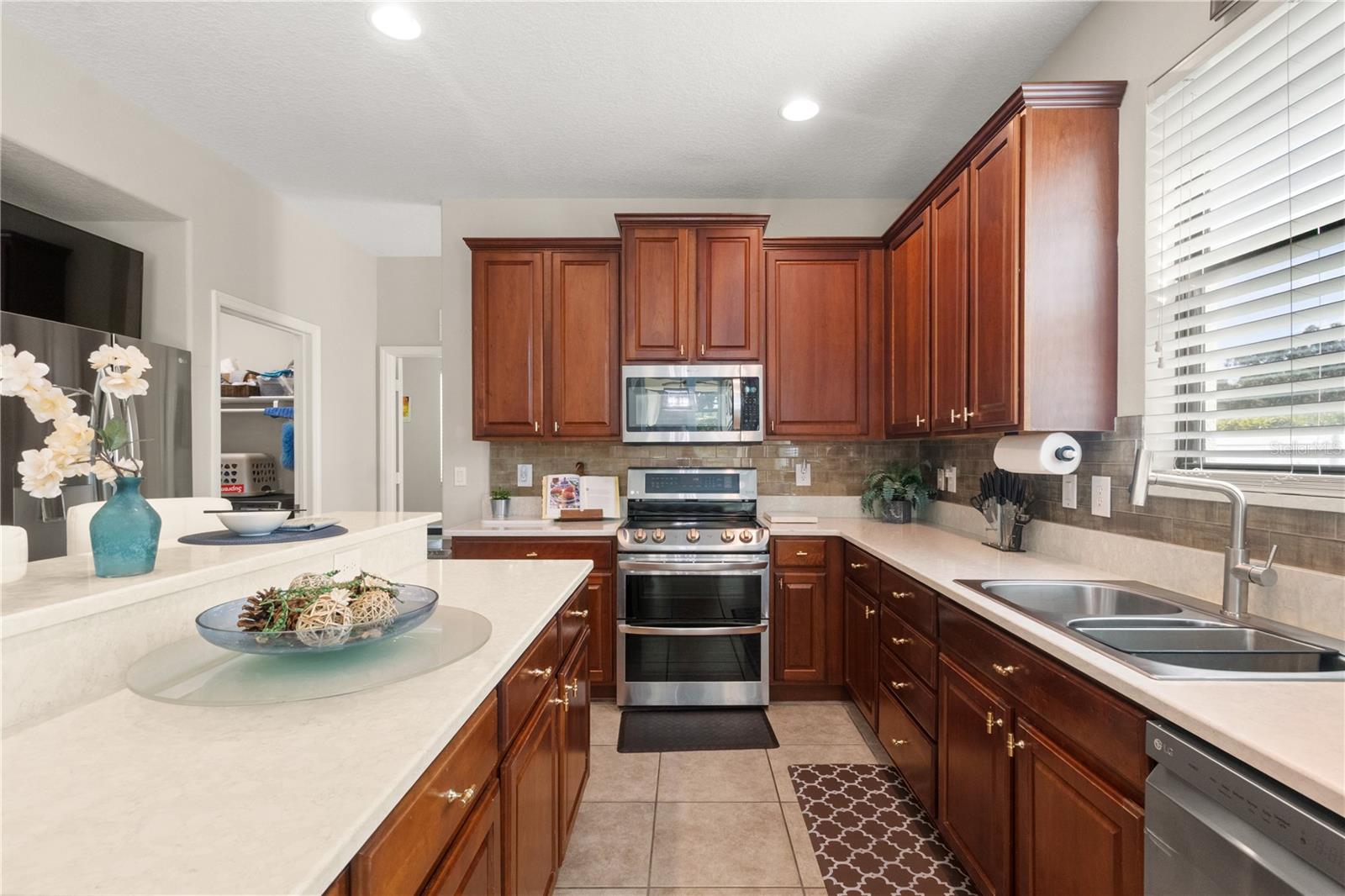 5824 Fish Crow Pl Property Photo 3