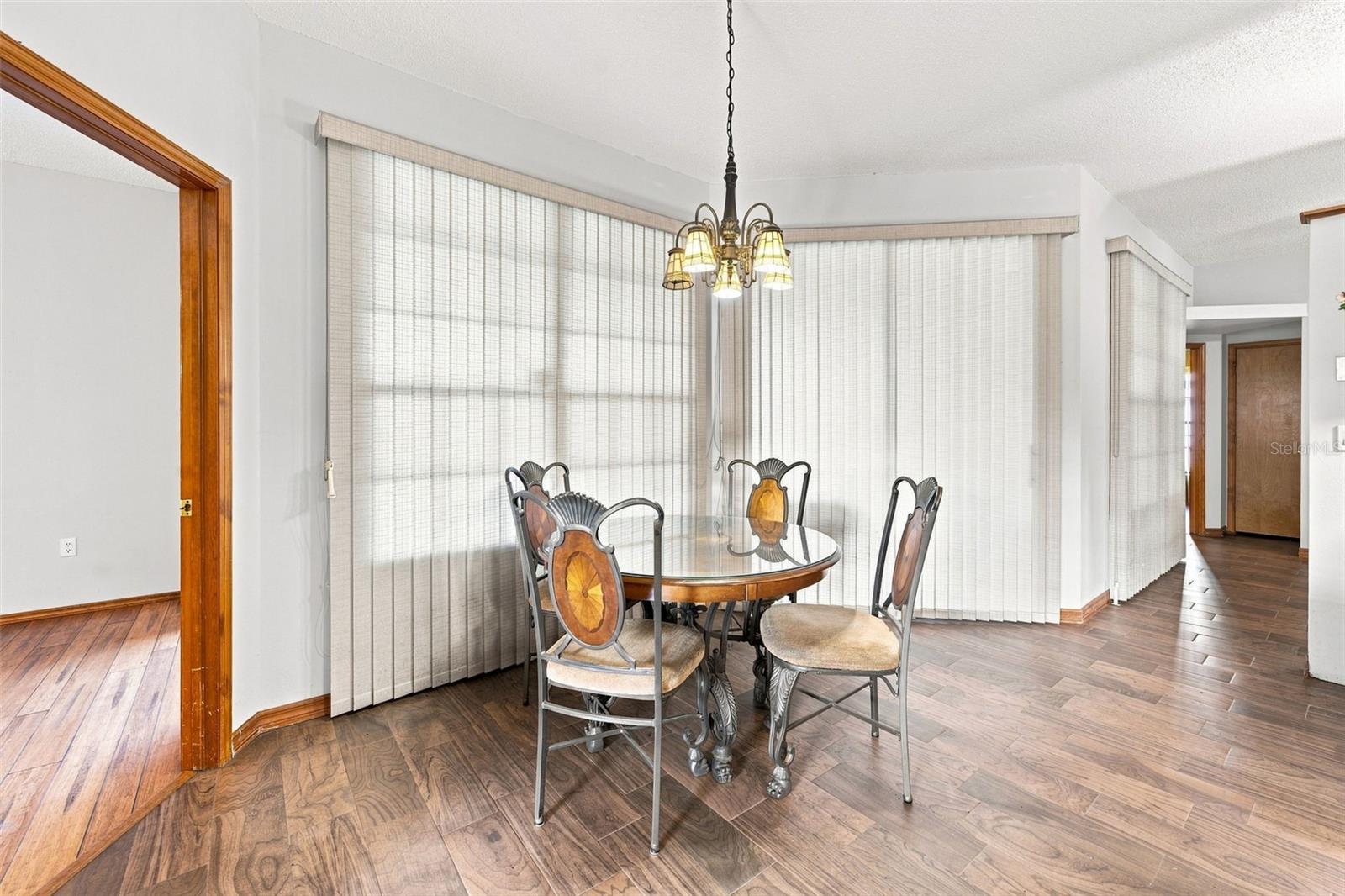 12018 Villa Rd Property Photo 22