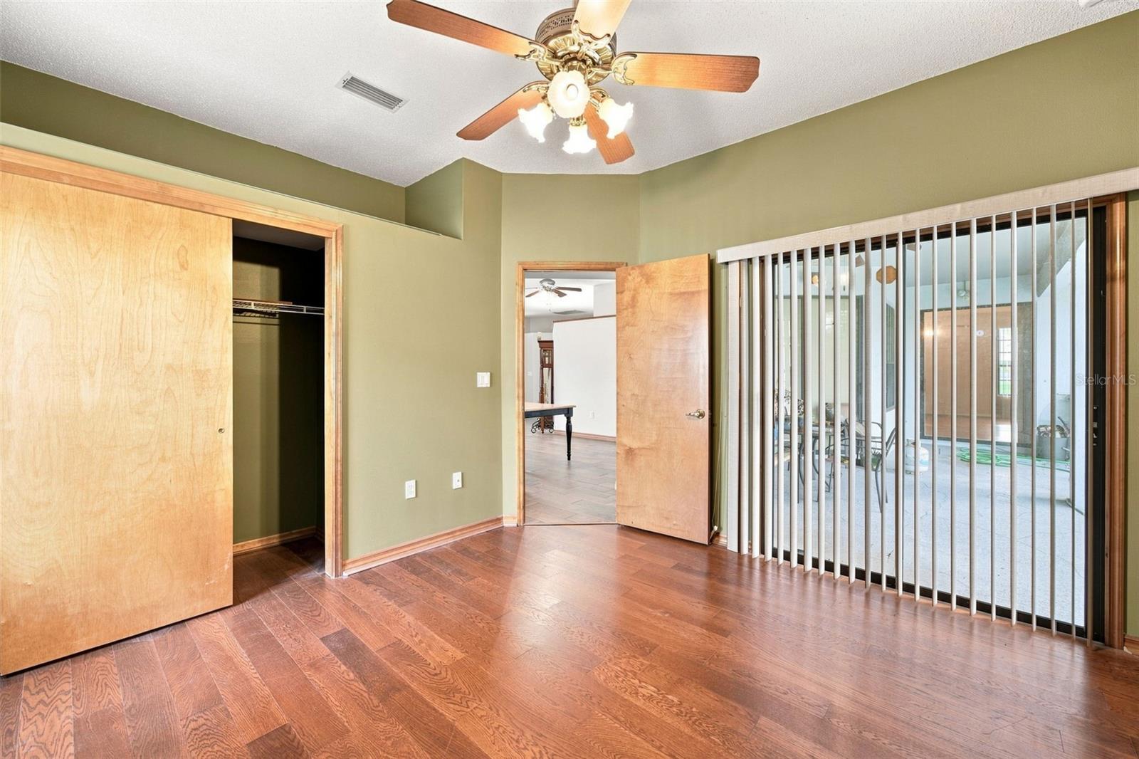 12018 Villa Rd Property Photo 34