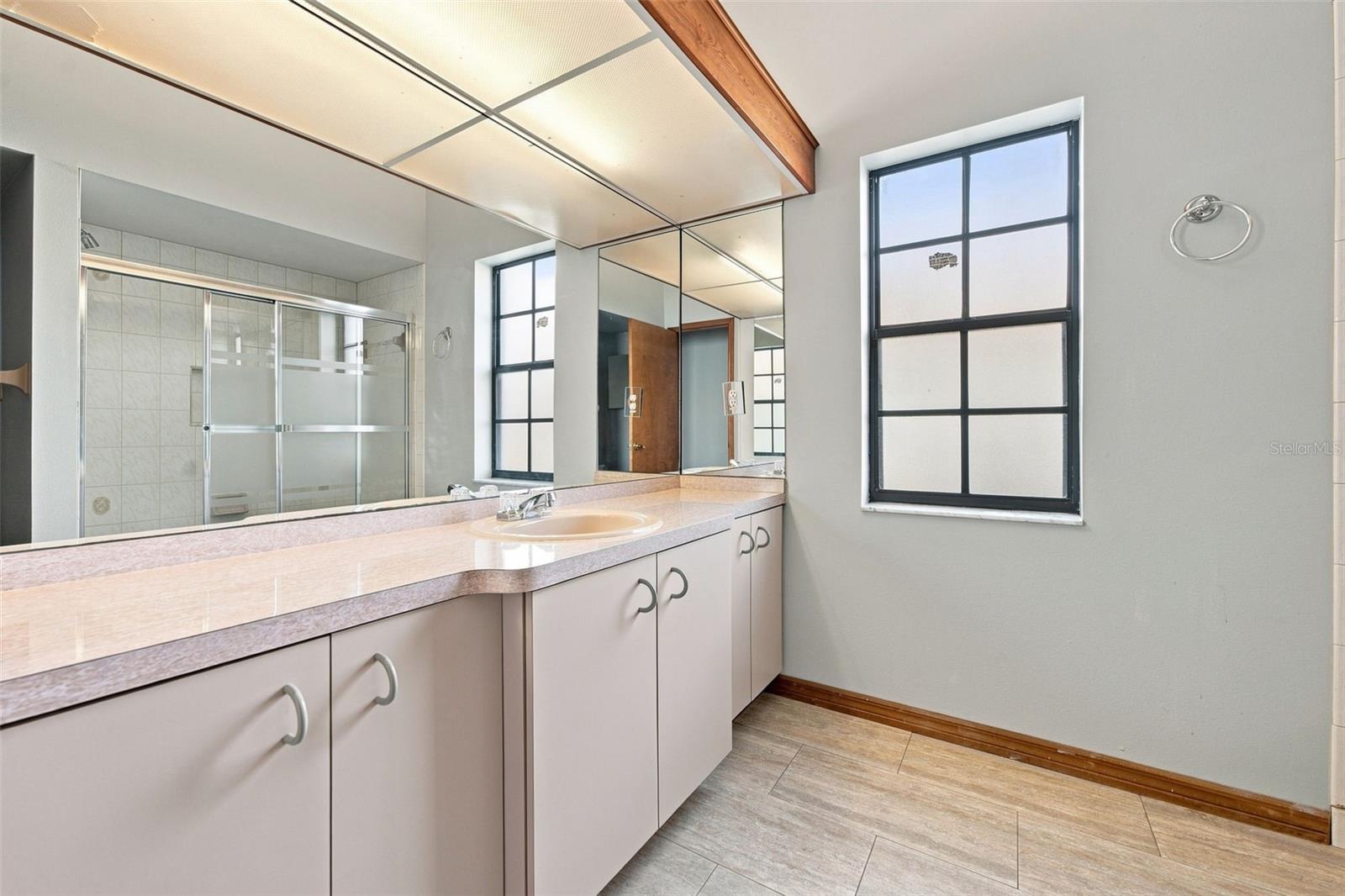 12018 Villa Rd Property Photo 39