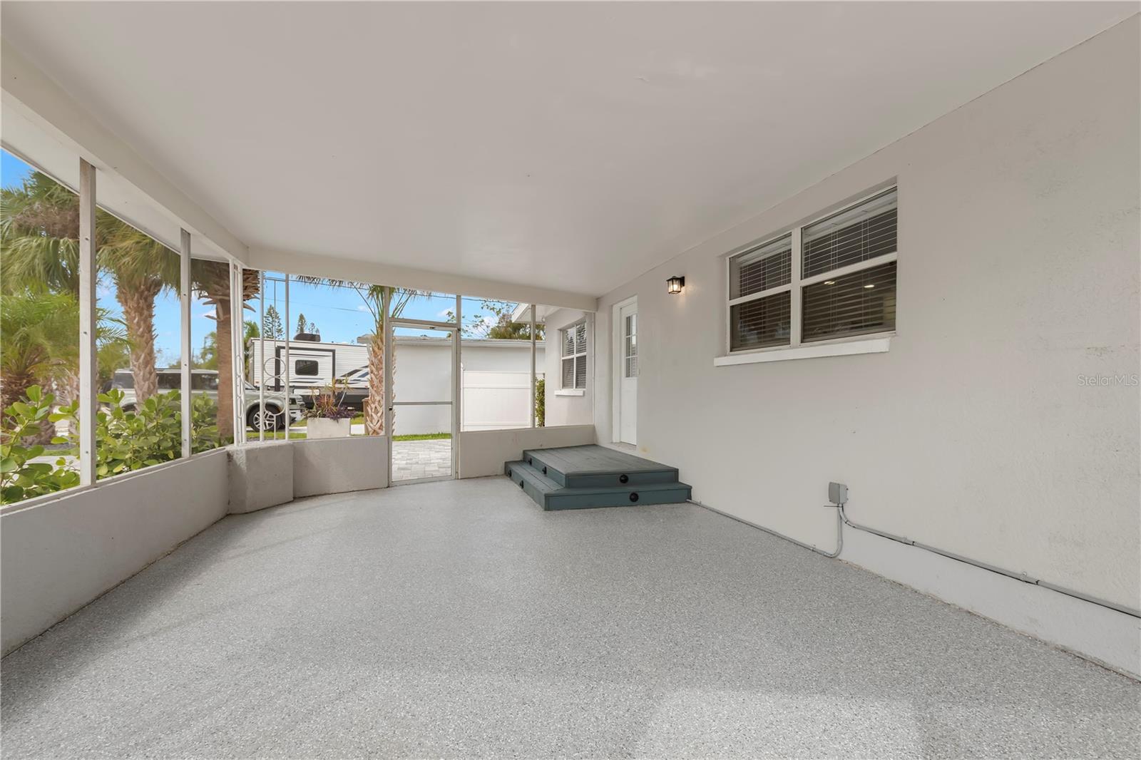 708 Sunset Cv Property Photo 5