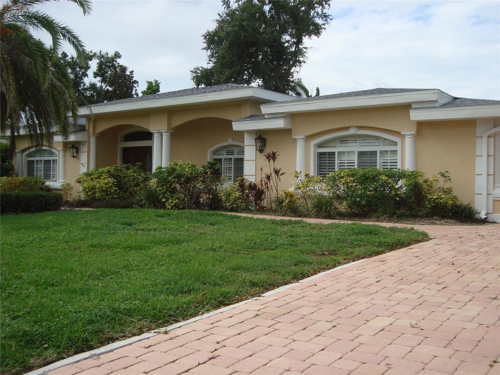 601 Palm Ave Property Photo 2