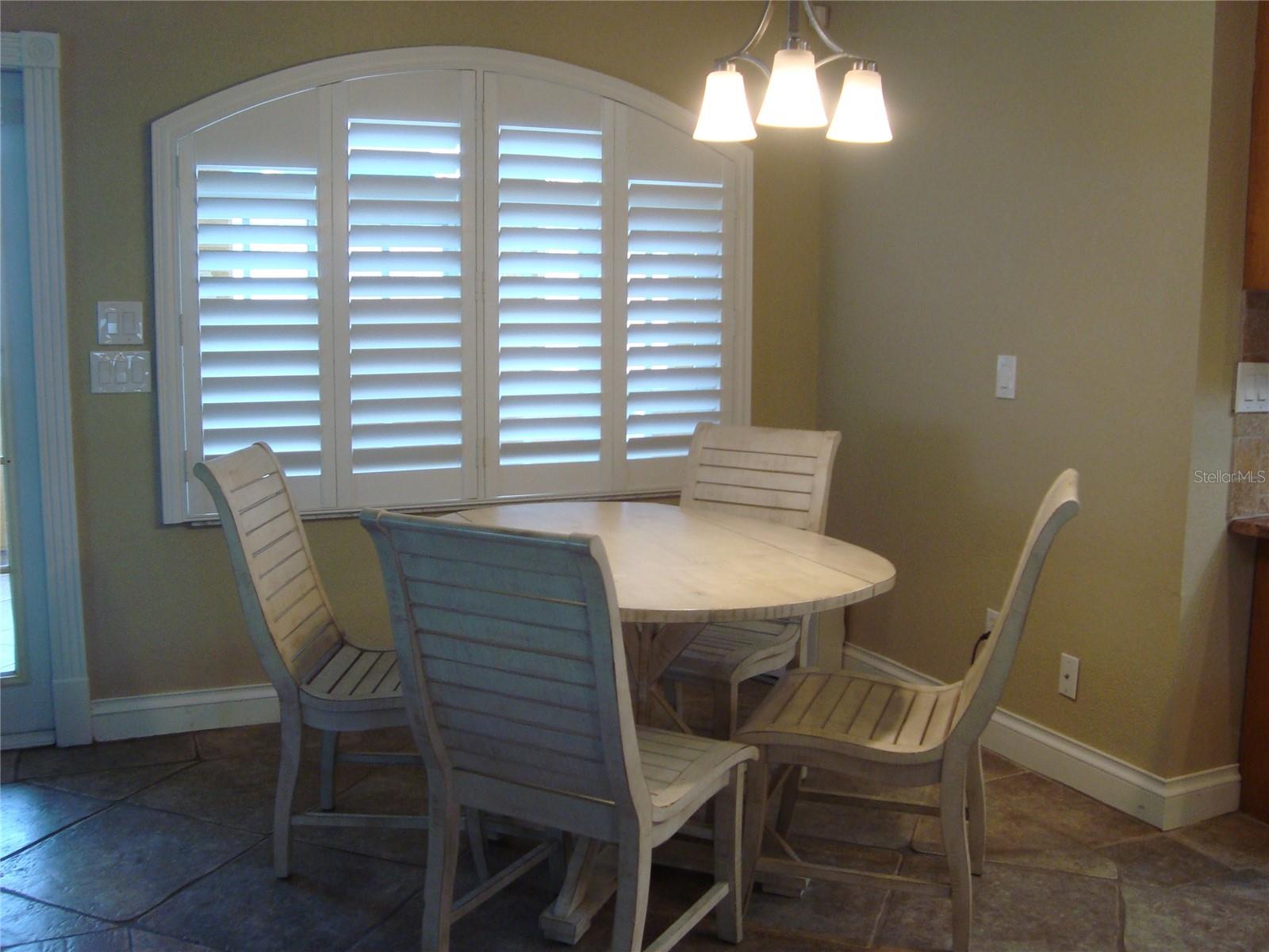 601 Palm Ave Property Photo 9