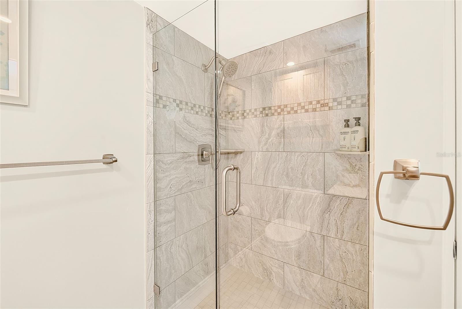 147 Bluff View Dr #304 Property Photo 14