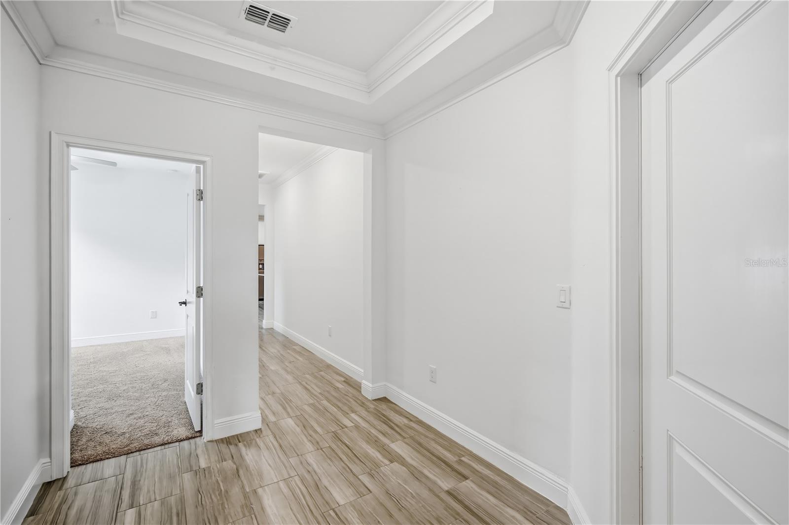 9967 Red Bay Loop Property Photo 4