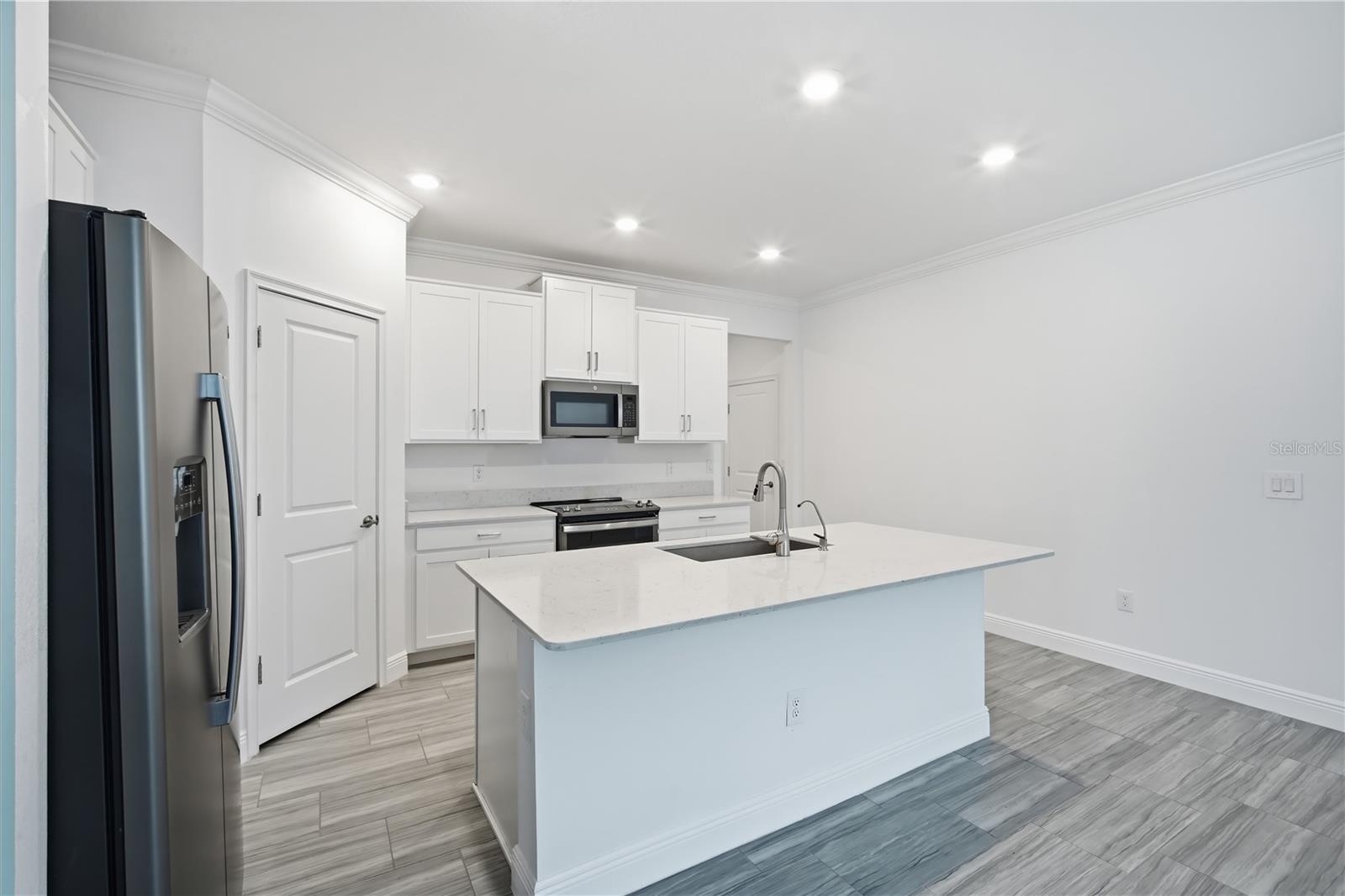9967 Red Bay Loop Property Photo 9