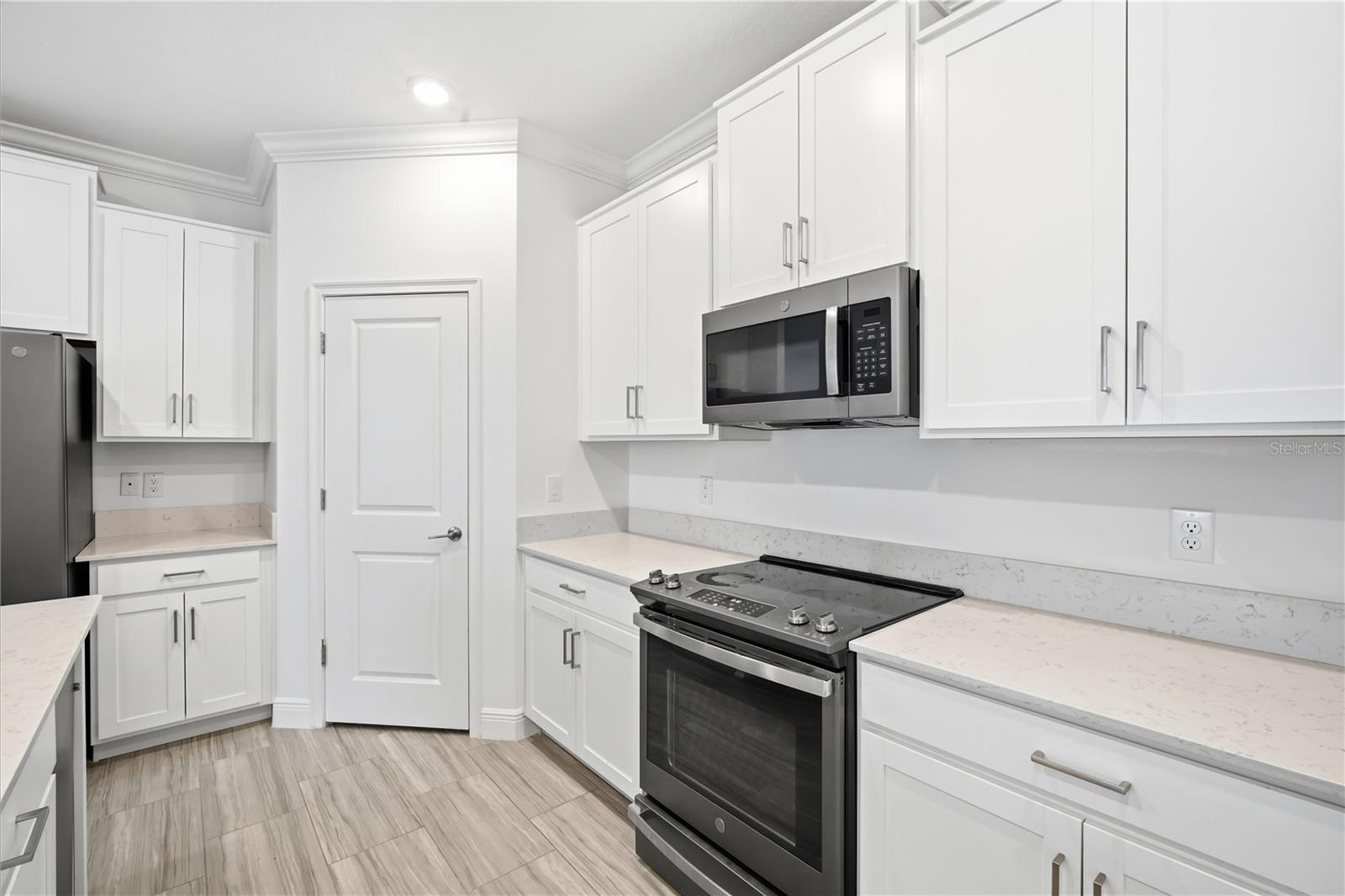 9967 Red Bay Loop Property Photo 10