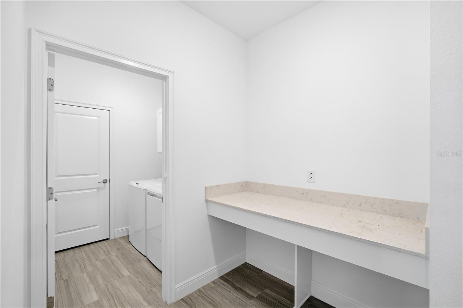 9967 Red Bay Loop Property Photo 11