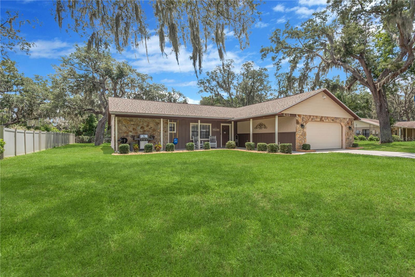 8513 Dee Cir Property Photo 2