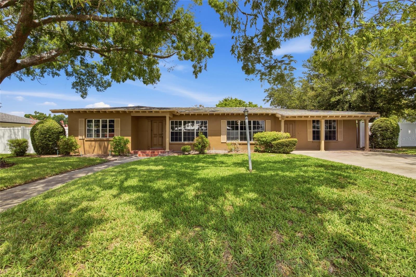 808 N MACDILL AVE Property Photo 1