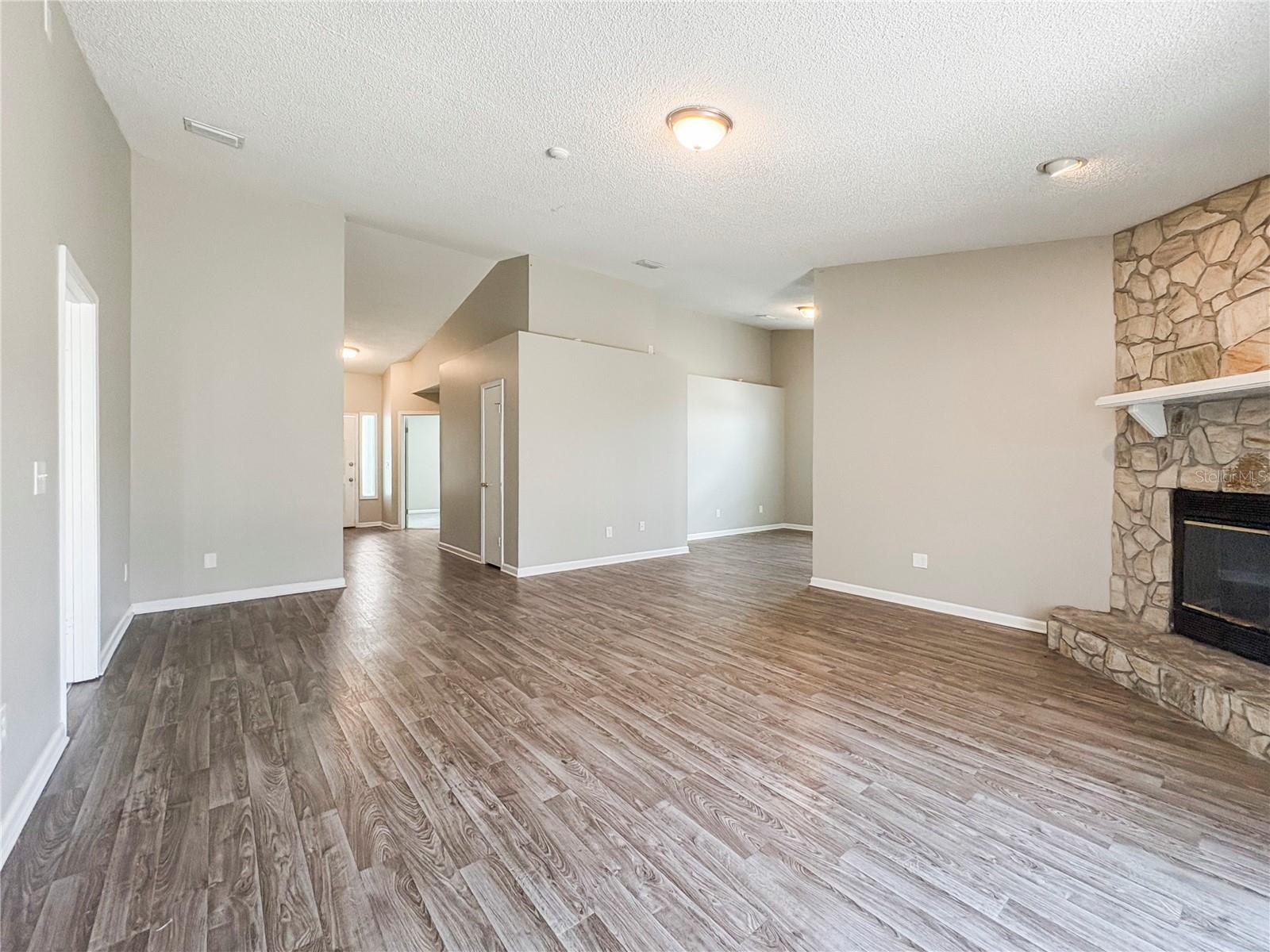 TB8532658 Property Photo 4