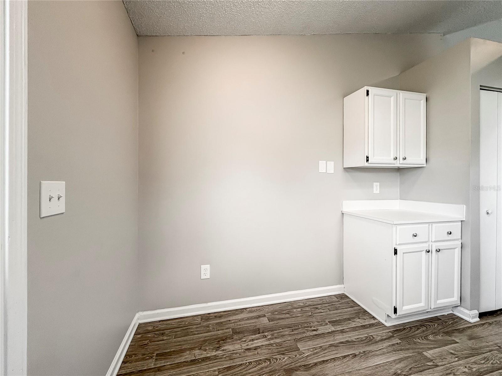TB8532658 Property Photo 6