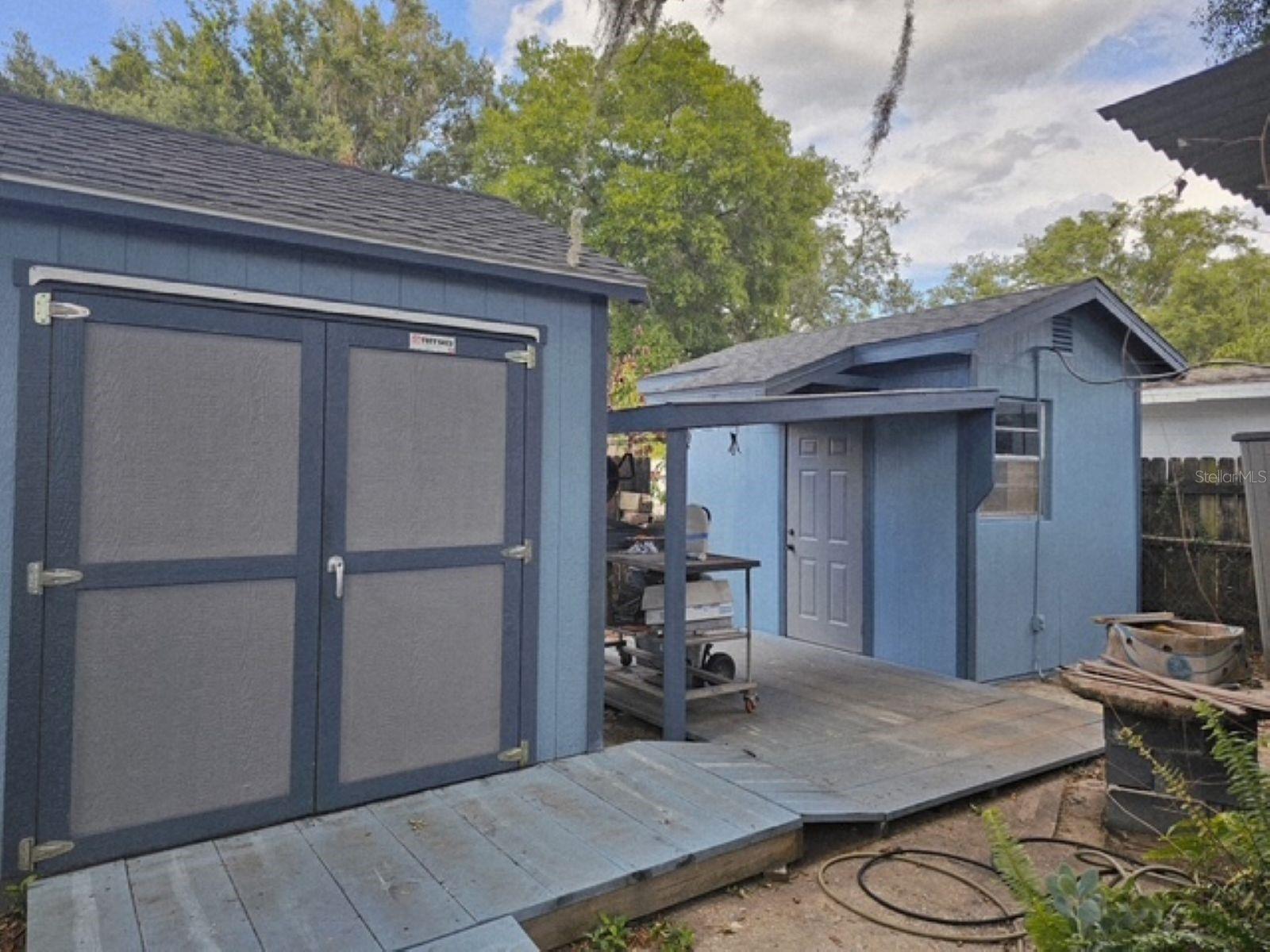 10209 Lola St Property Photo 27