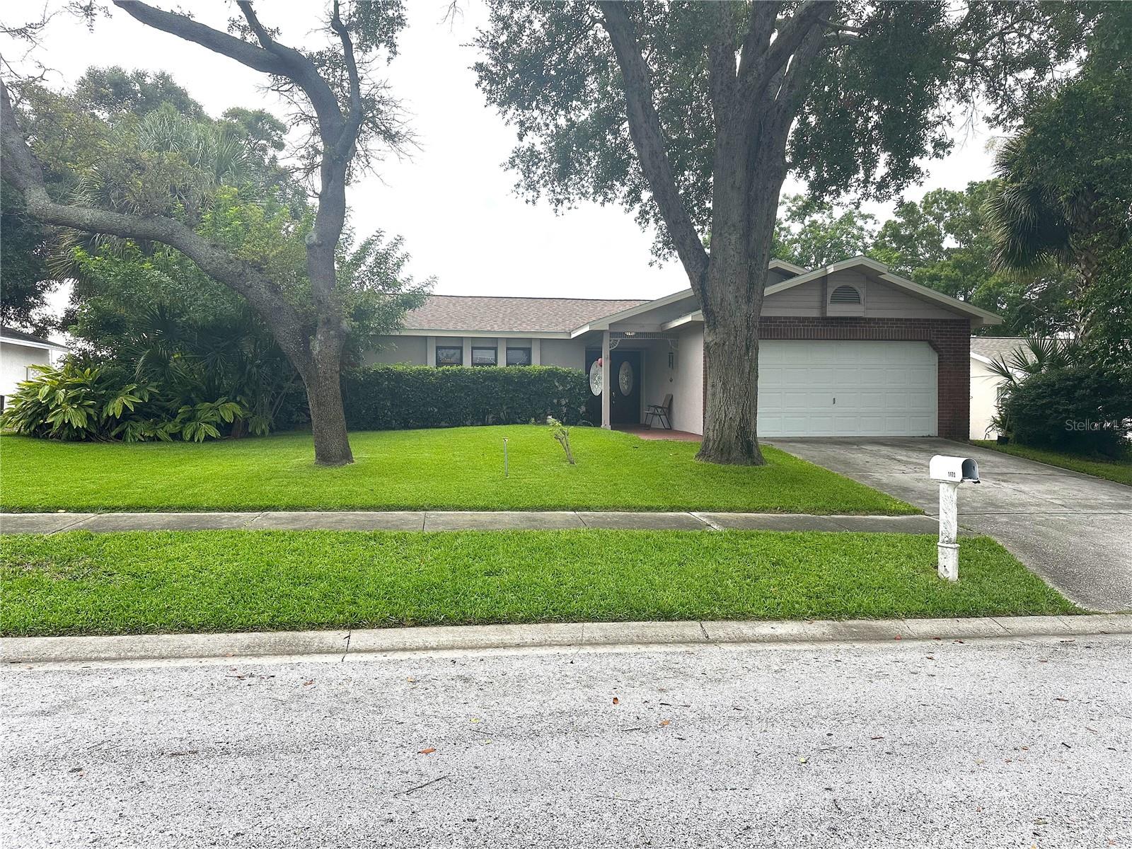 1170 Wexford Dr Property Photo 1