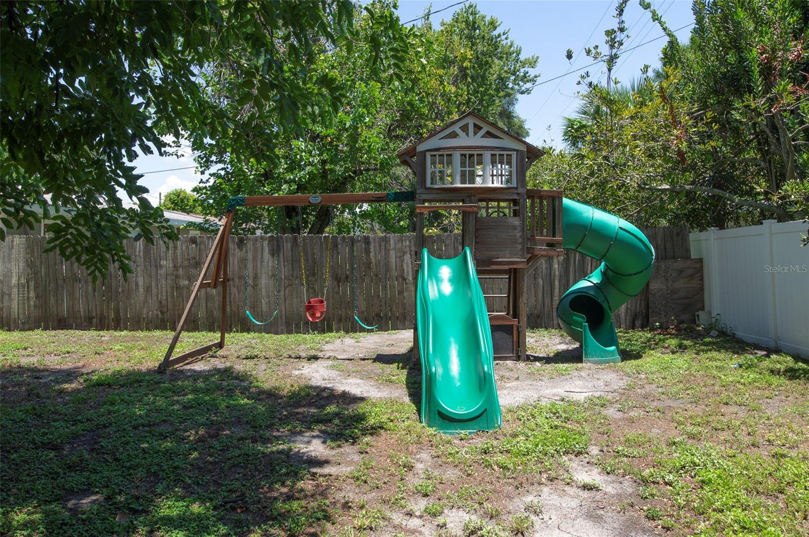 1744 26th Ave N Property Photo 16