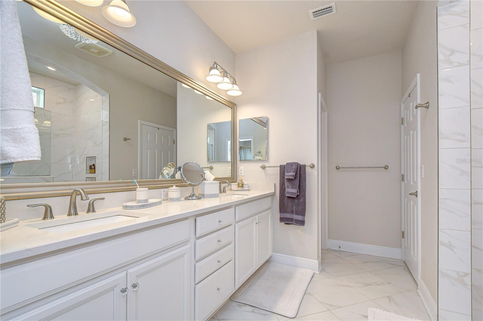 15371 Caravan Ave Property Photo 23