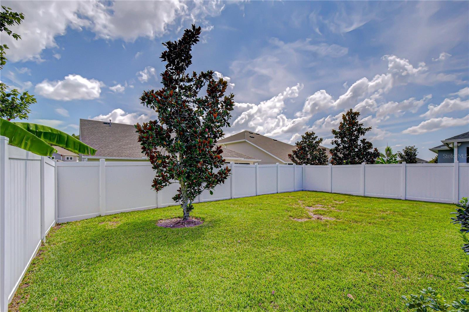 15371 Caravan Ave Property Photo 38