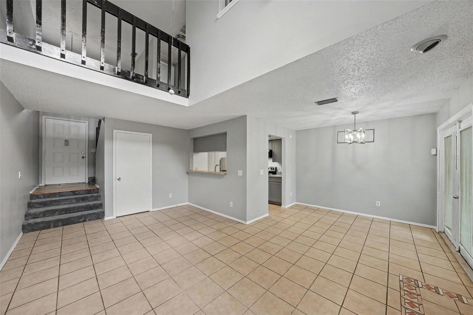 12409 Titus Ct Property Photo 3