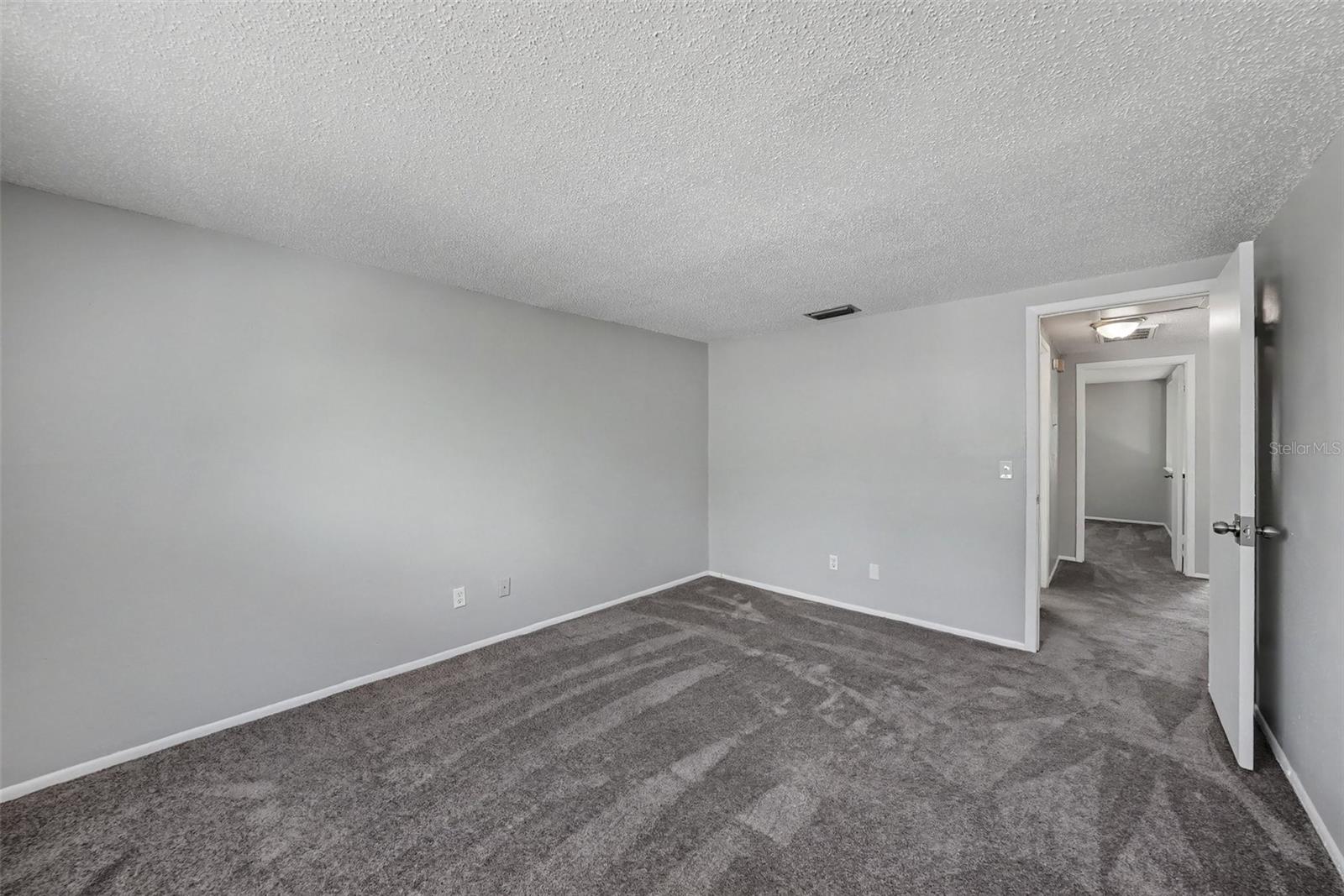 12409 Titus Ct Property Photo 16