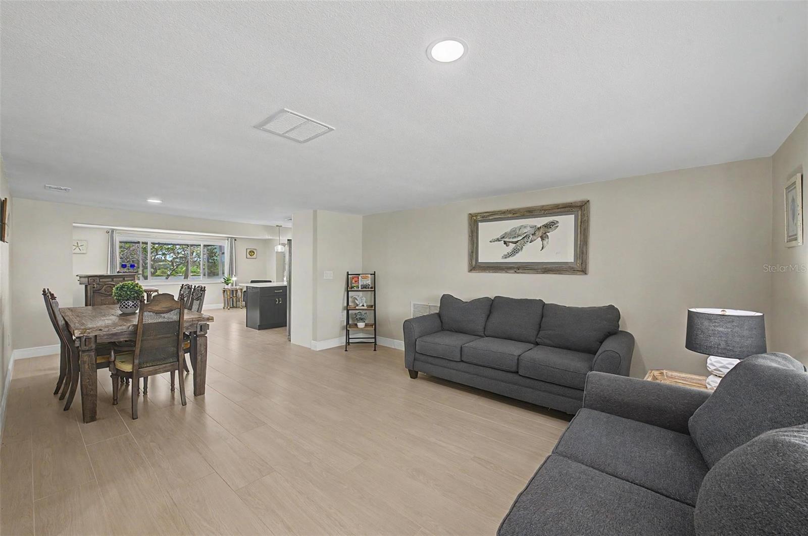 3837 Topsail Trl Property Photo 6