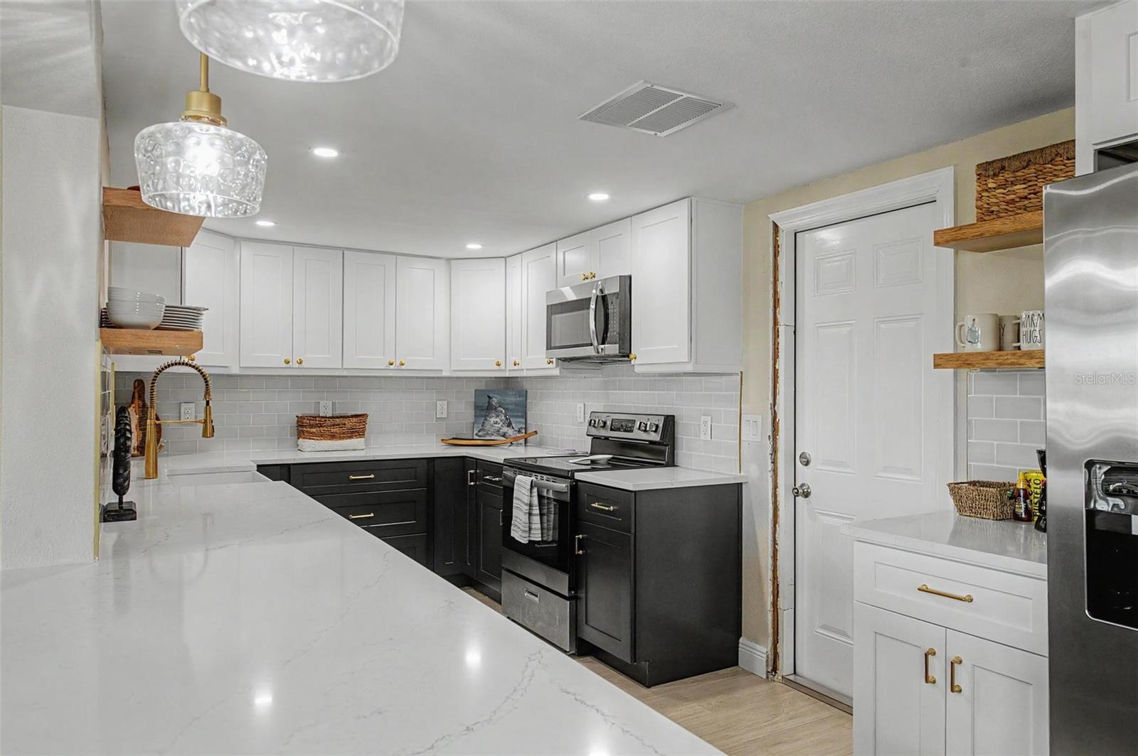 3837 Topsail Trl Property Photo 18