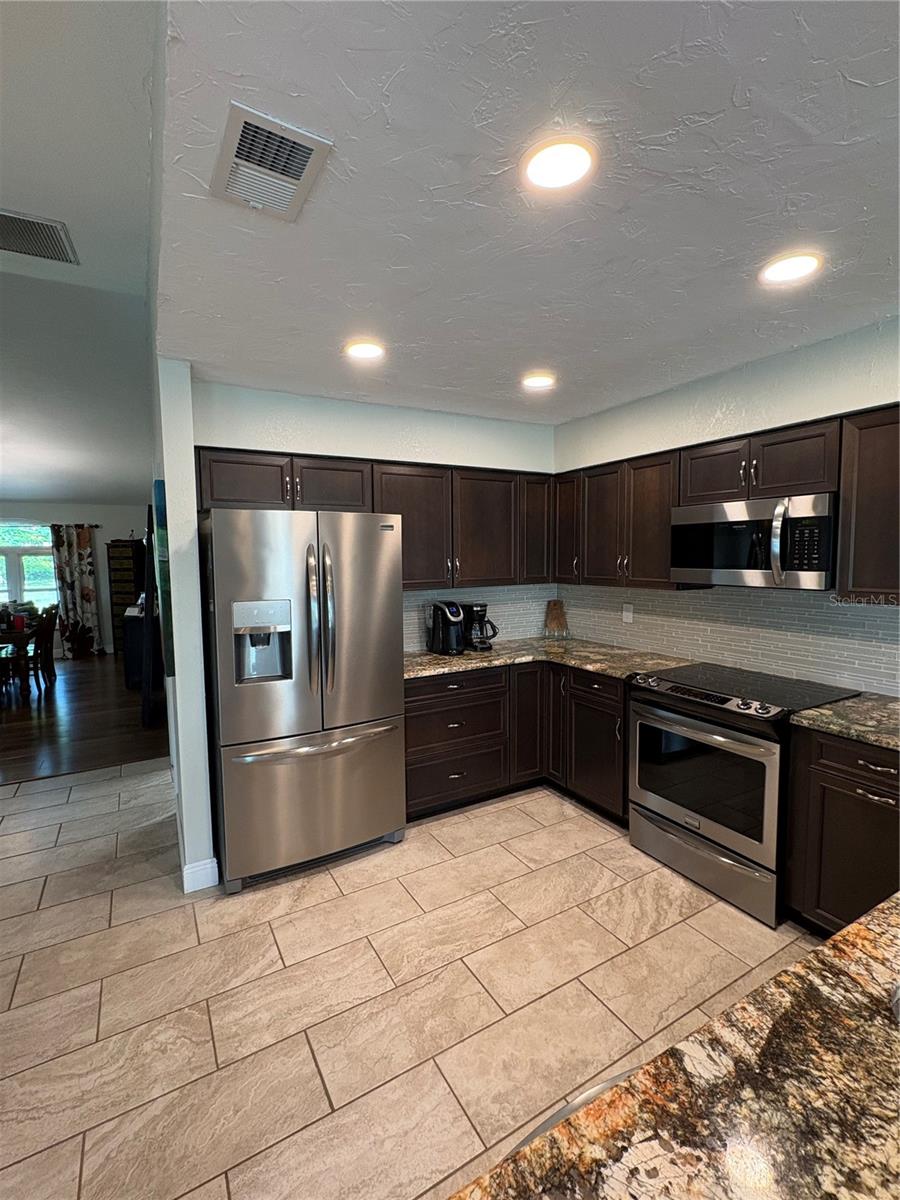 5092 Kilty Ct E Property Photo 7