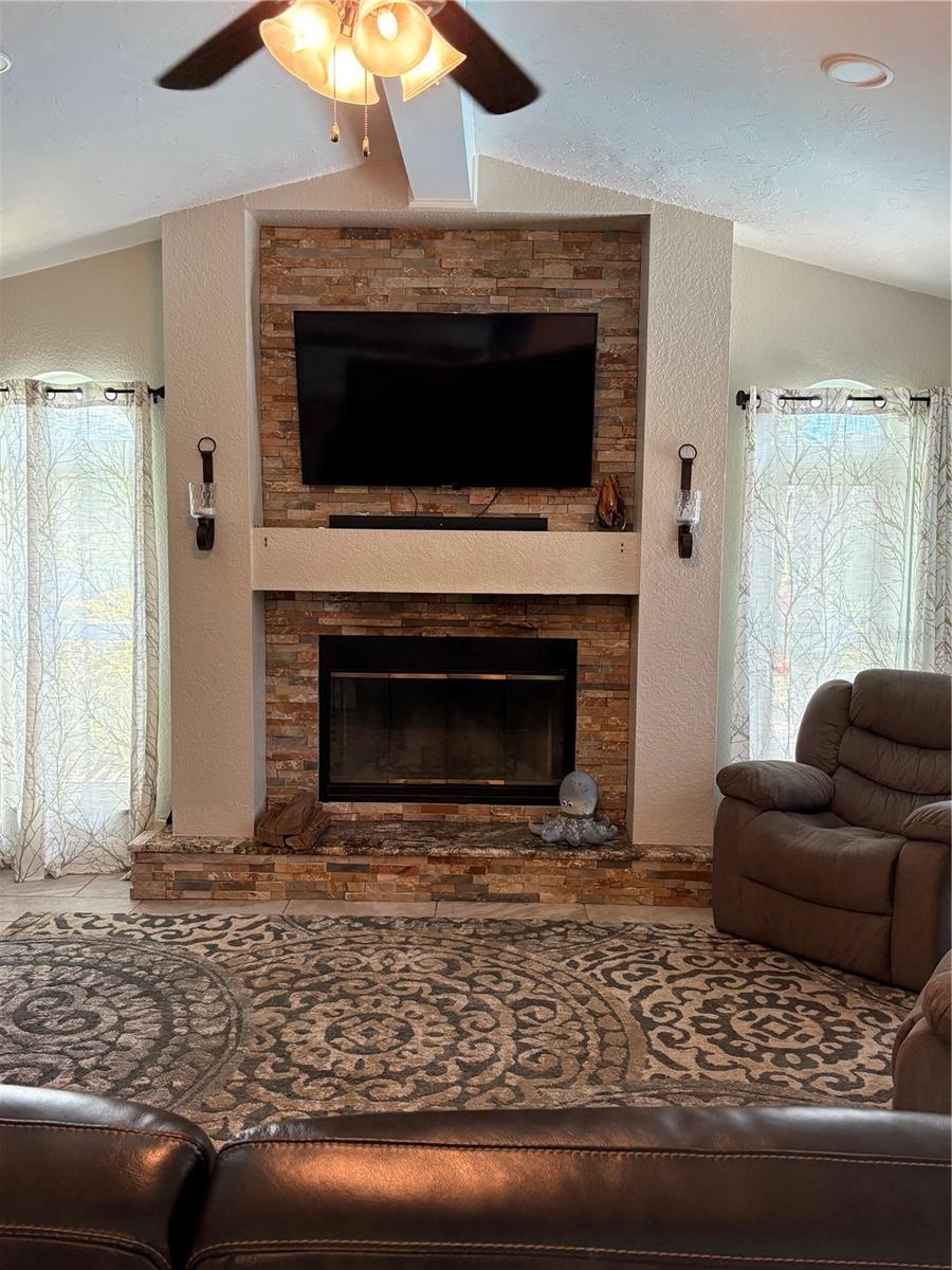 5092 Kilty Ct E Property Photo 13