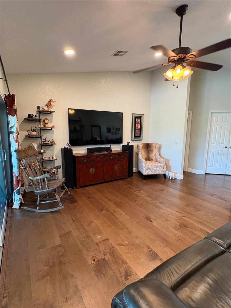 5092 Kilty Ct E Property Photo 16