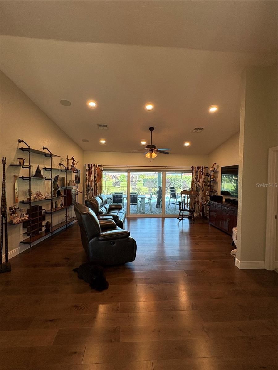 5092 Kilty Ct E Property Photo 18