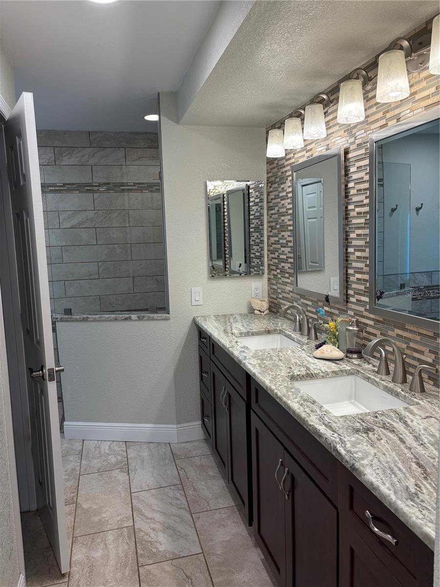 5092 Kilty Ct E Property Photo 27