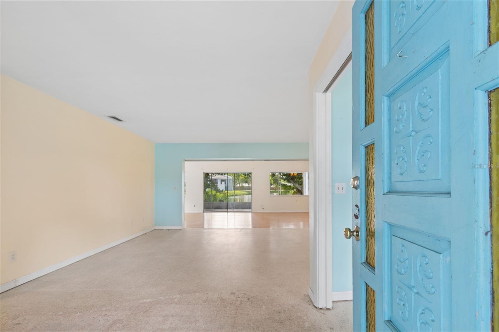 11435 Oval Dr E Property Photo 4
