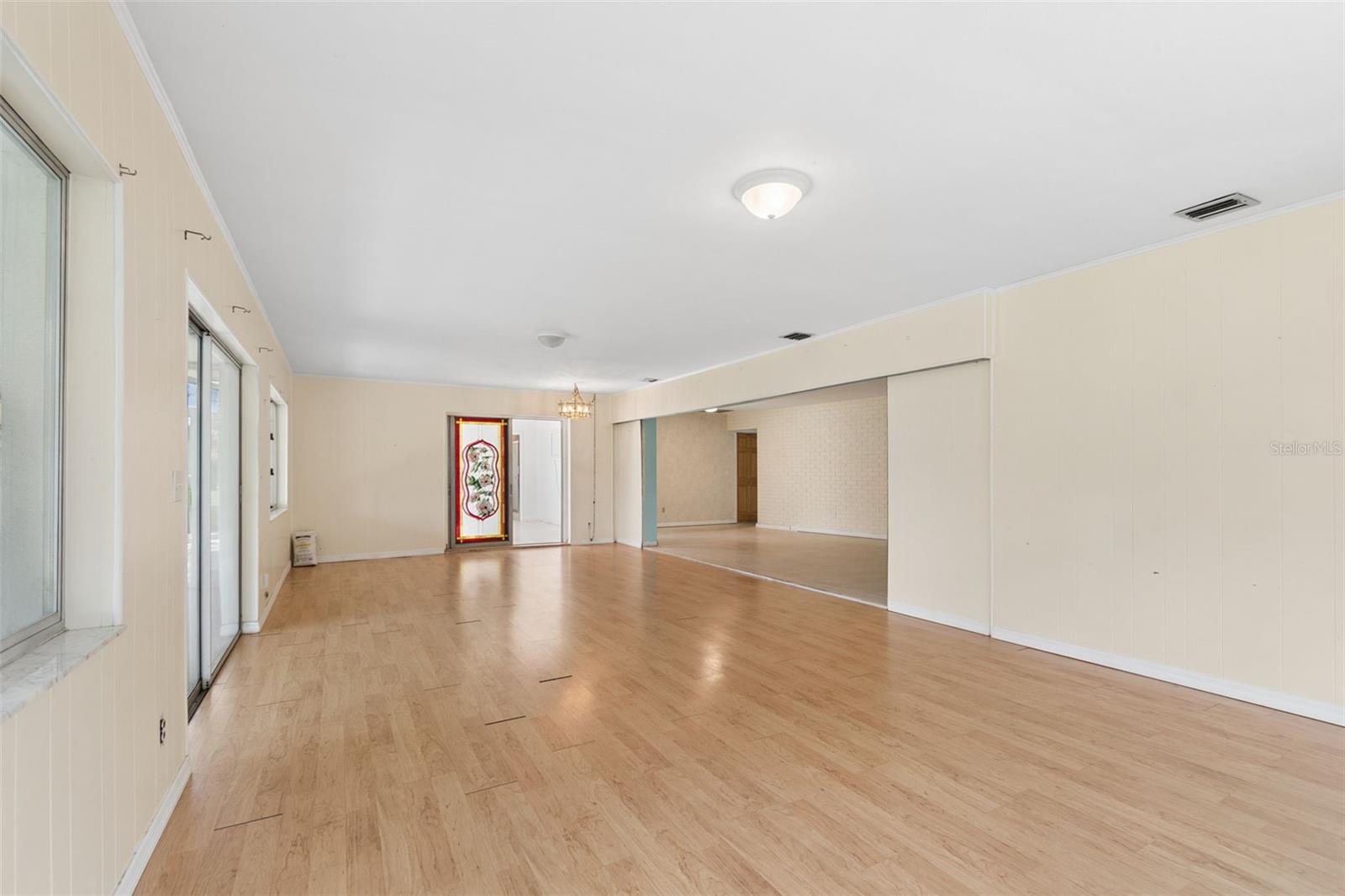 11435 Oval Dr E Property Photo 19