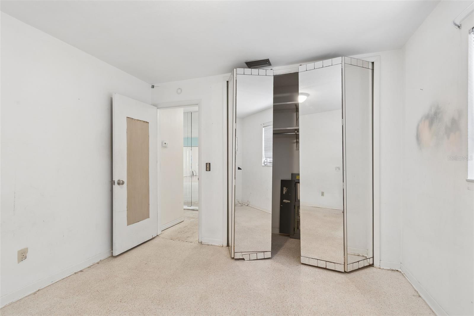 11435 Oval Dr E Property Photo 31
