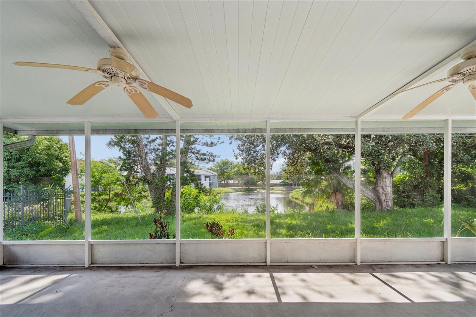 11435 Oval Dr E Property Photo 32