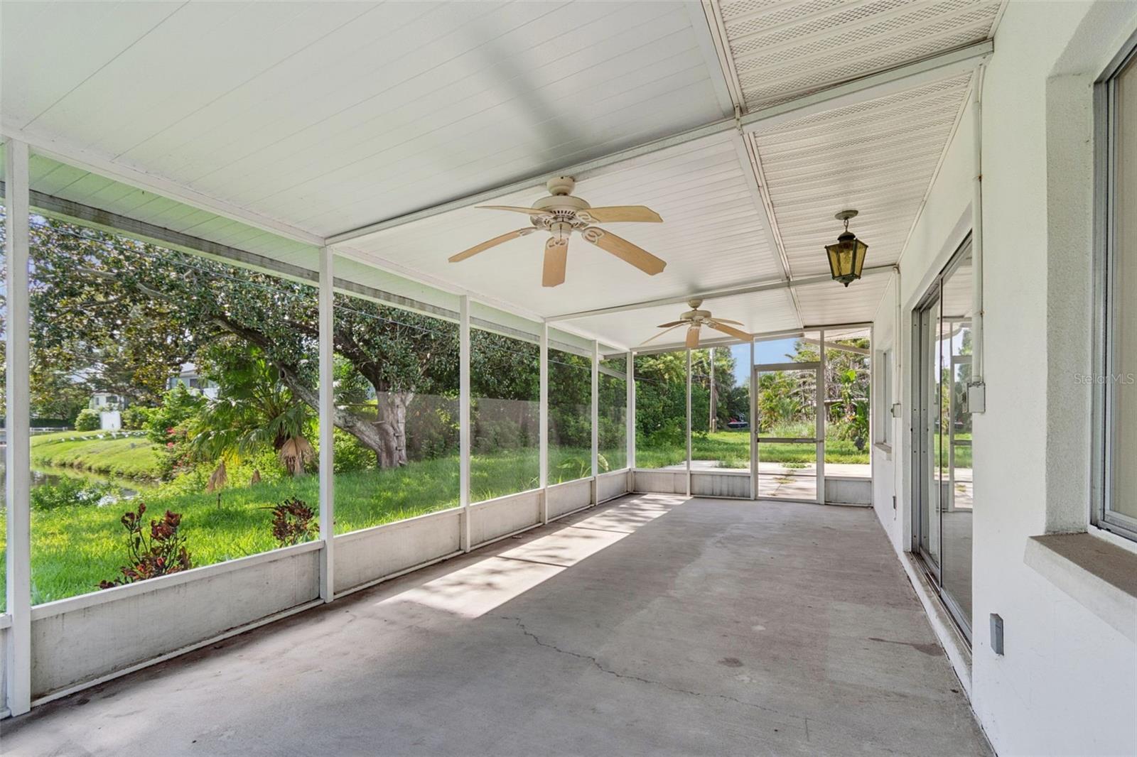 11435 Oval Dr E Property Photo 33