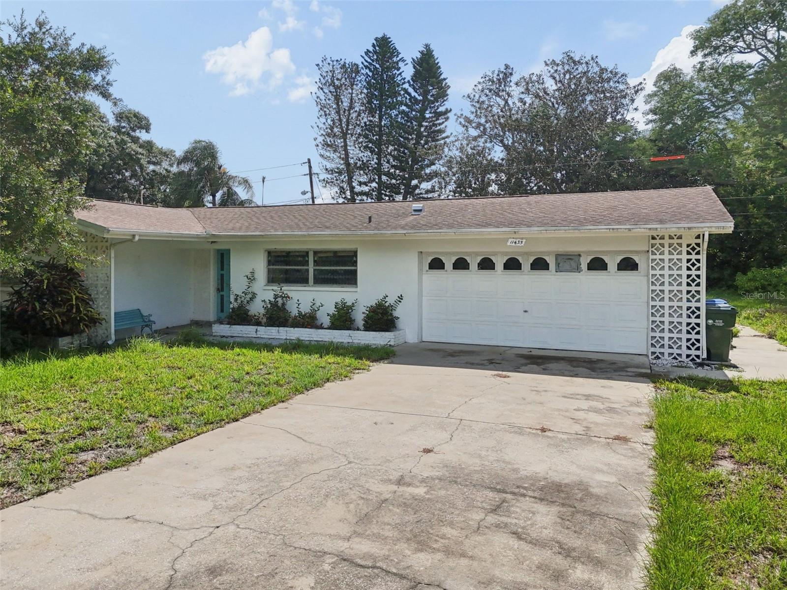 11435 Oval Dr E Property Photo 44
