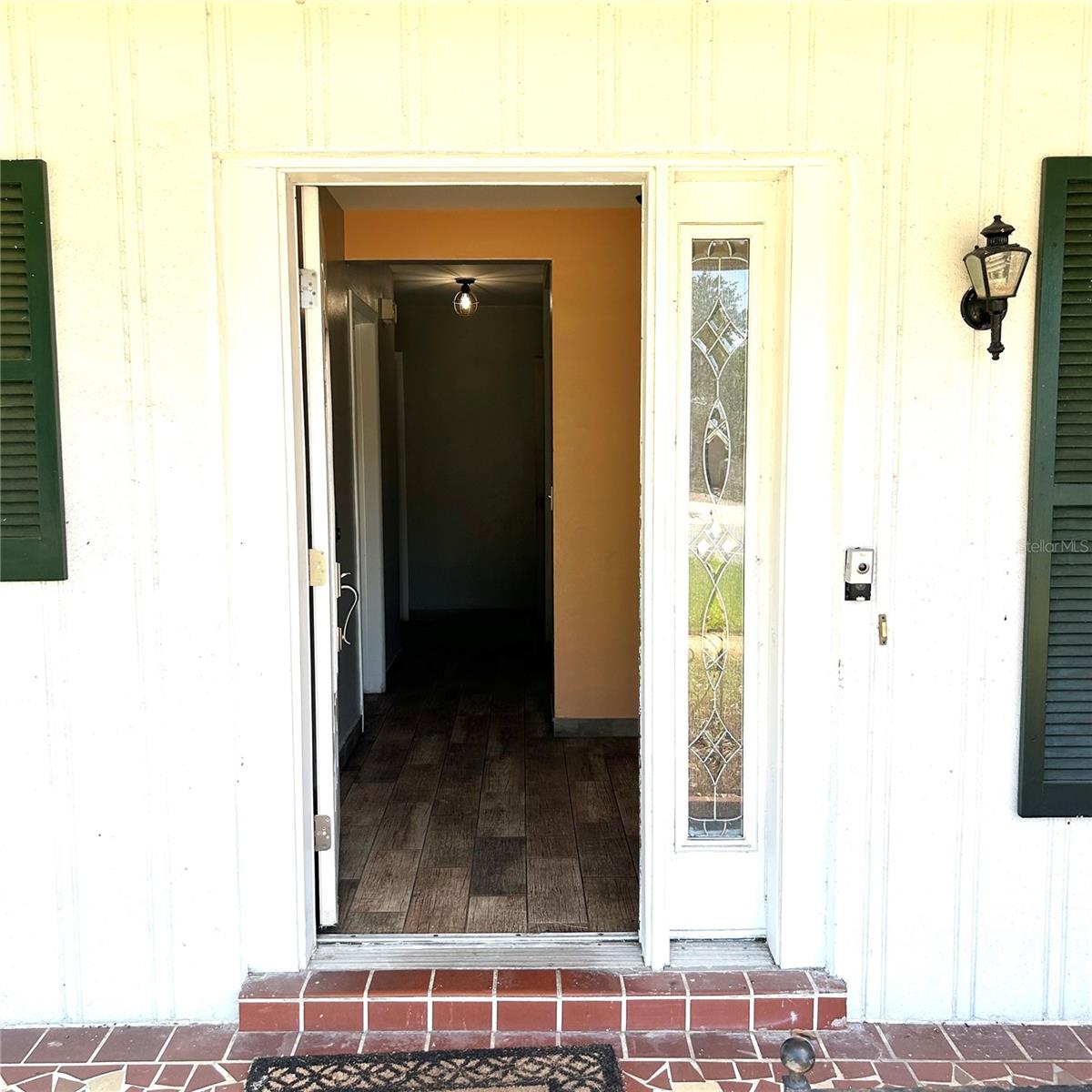2152 Greenbriar Blvd Property Photo 2