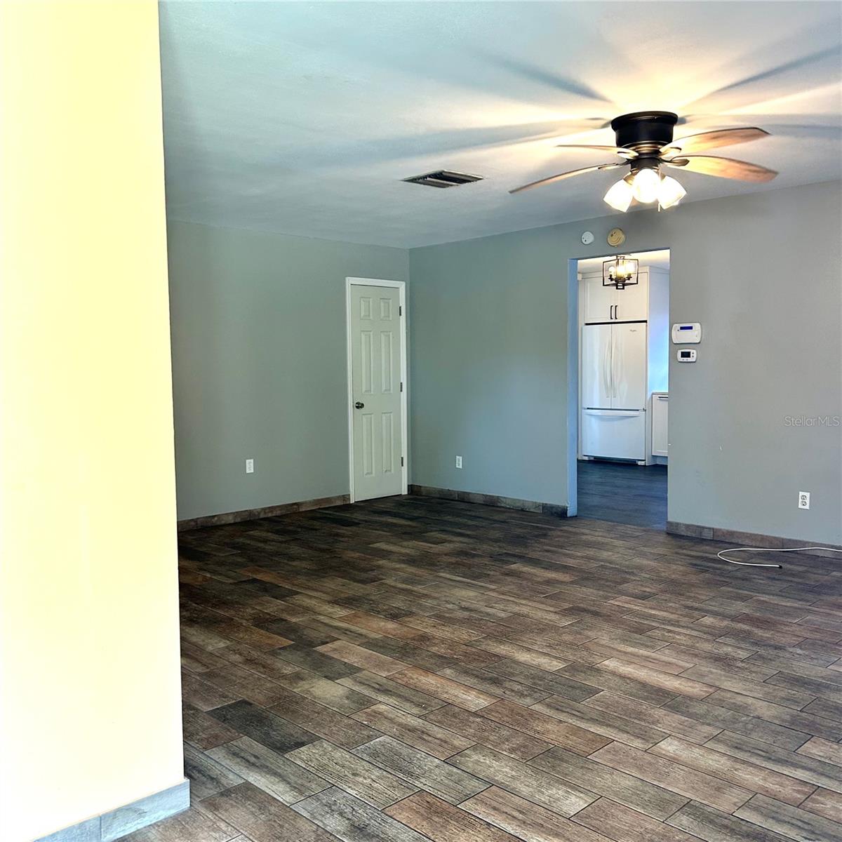 2152 Greenbriar Blvd Property Photo 5