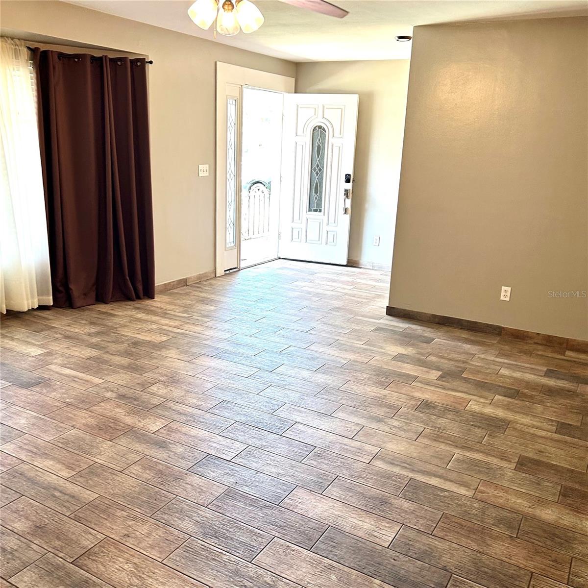 2152 Greenbriar Blvd Property Photo 12