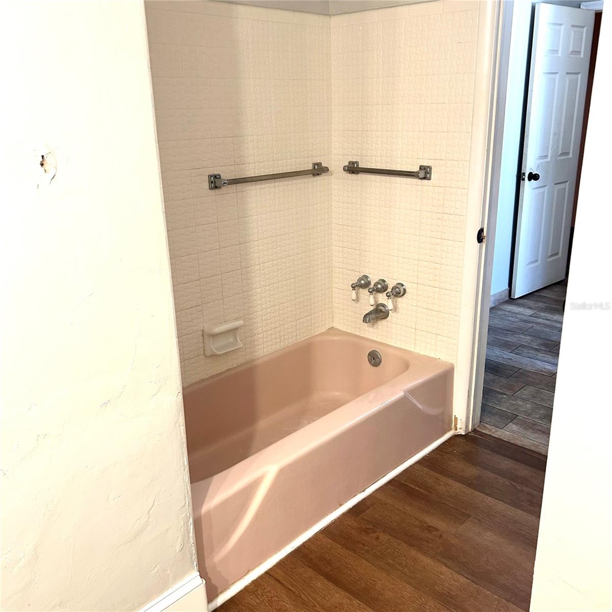 2152 Greenbriar Blvd Property Photo 23