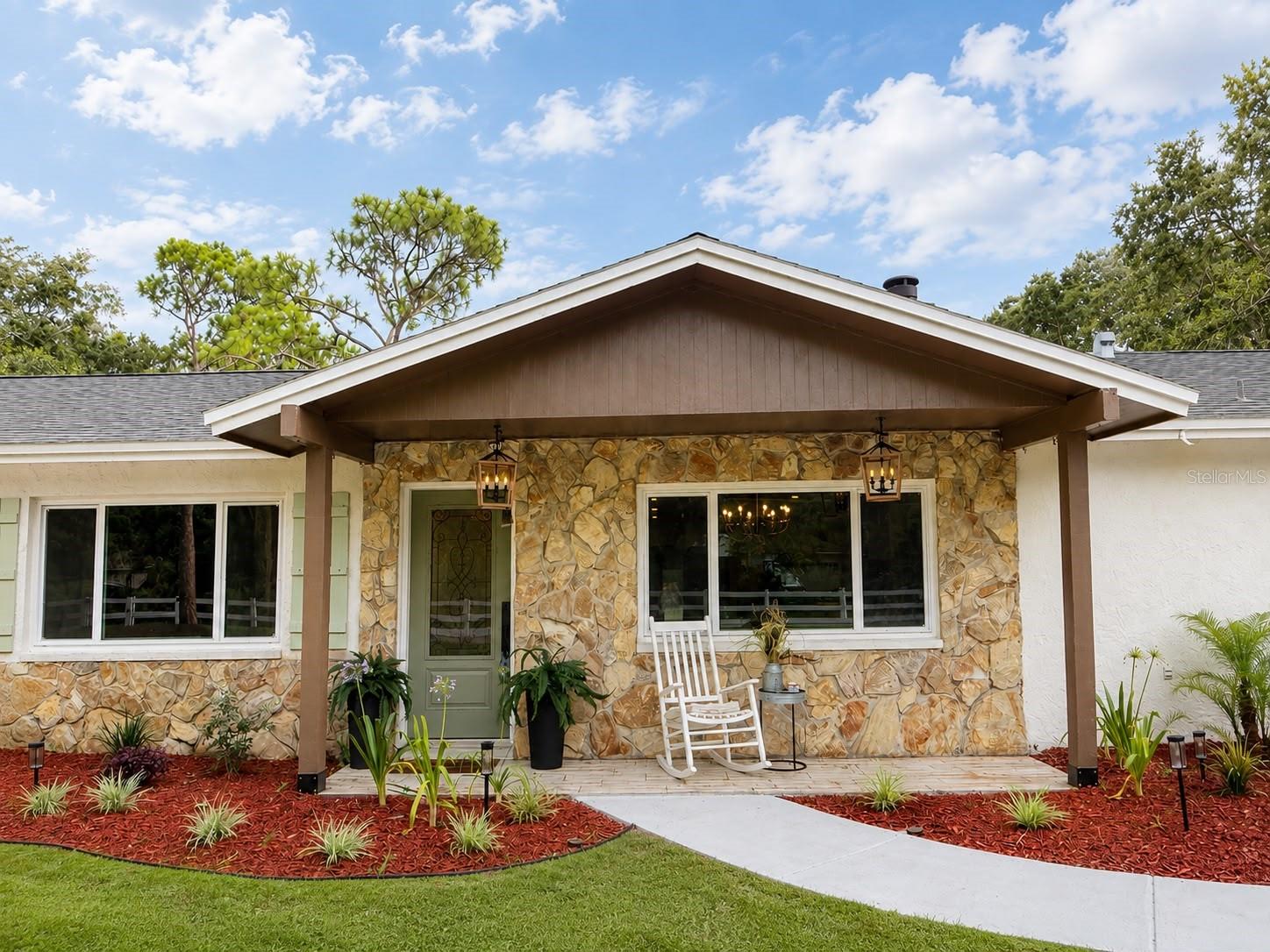 17238 Bridlepath Ct Property Photo 3