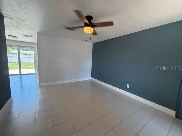 7904 Woodvine Cir Property Photo 4