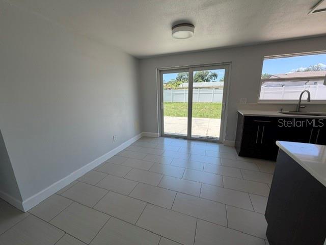 7904 Woodvine Cir Property Photo 5