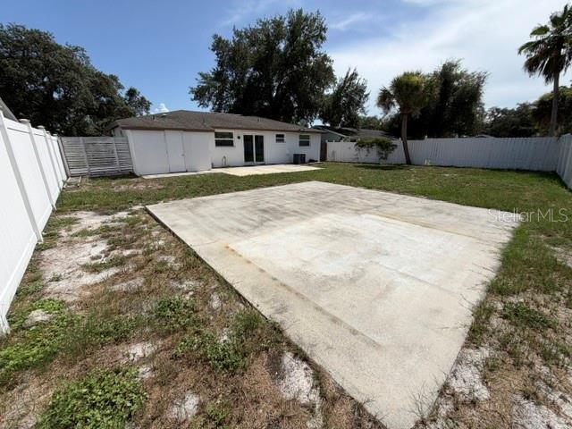 7904 Woodvine Cir Property Photo 20