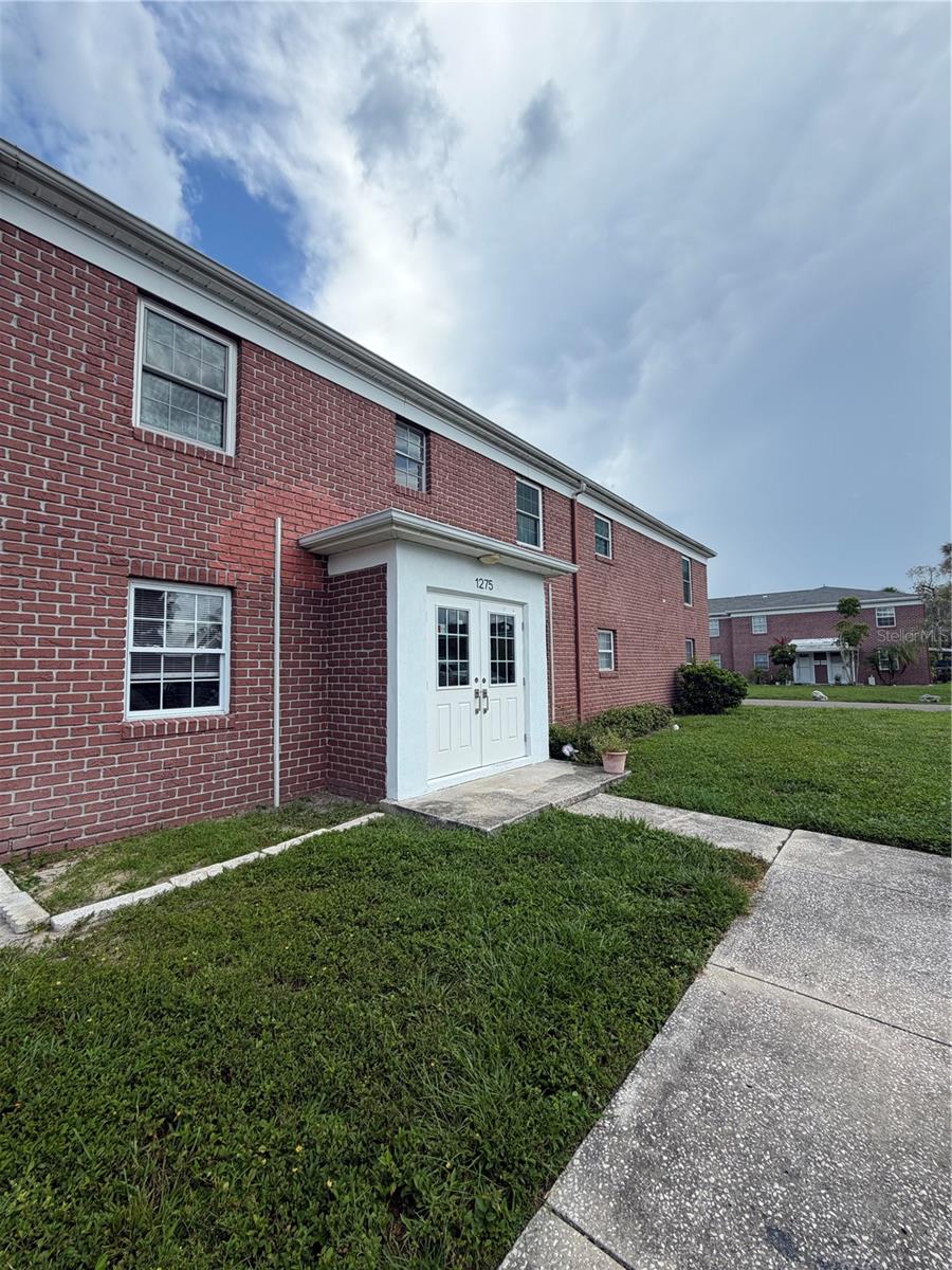1275 85th Ave #1275b Property Photo 1