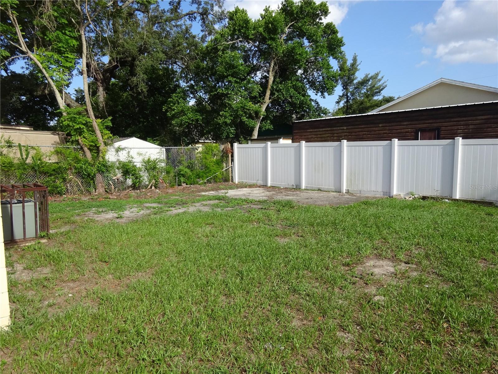4307 E Osborne Ave Property Photo 4