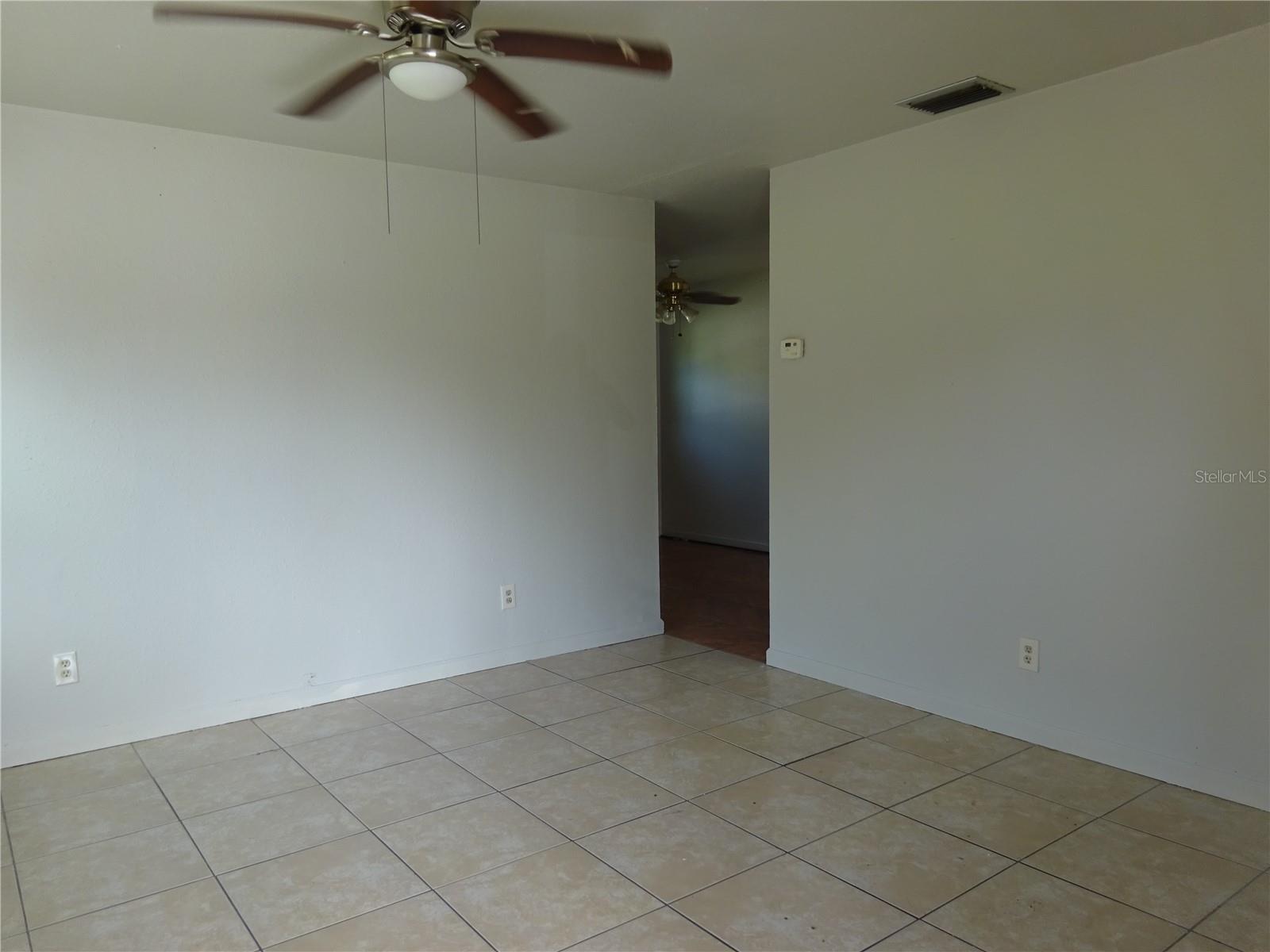 4307 E Osborne Ave Property Photo 6